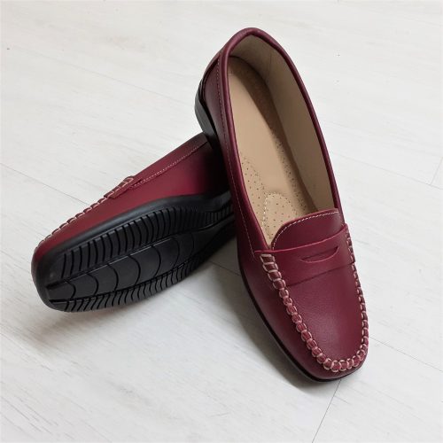 9008 bordó női mokaszin